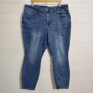 Judy Blue LA Women's Skinny Fit‎ Jeans. Size: 24W